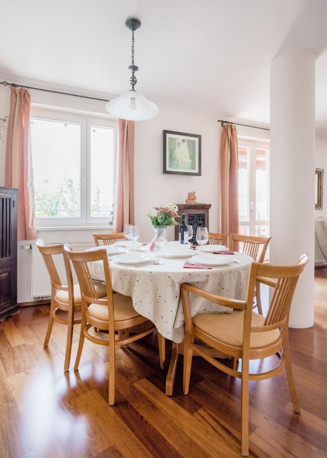 Bright And Spacious Penthouse W/ Terrace & Parking Budapest Kültér fotó