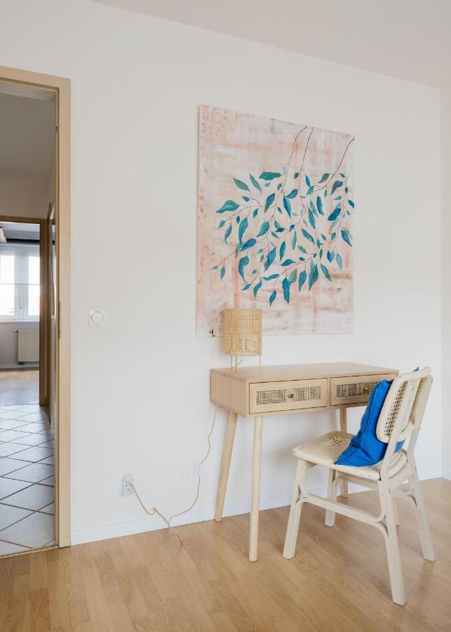 Bright And Spacious Penthouse W/ Terrace & Parking Budapest Kültér fotó