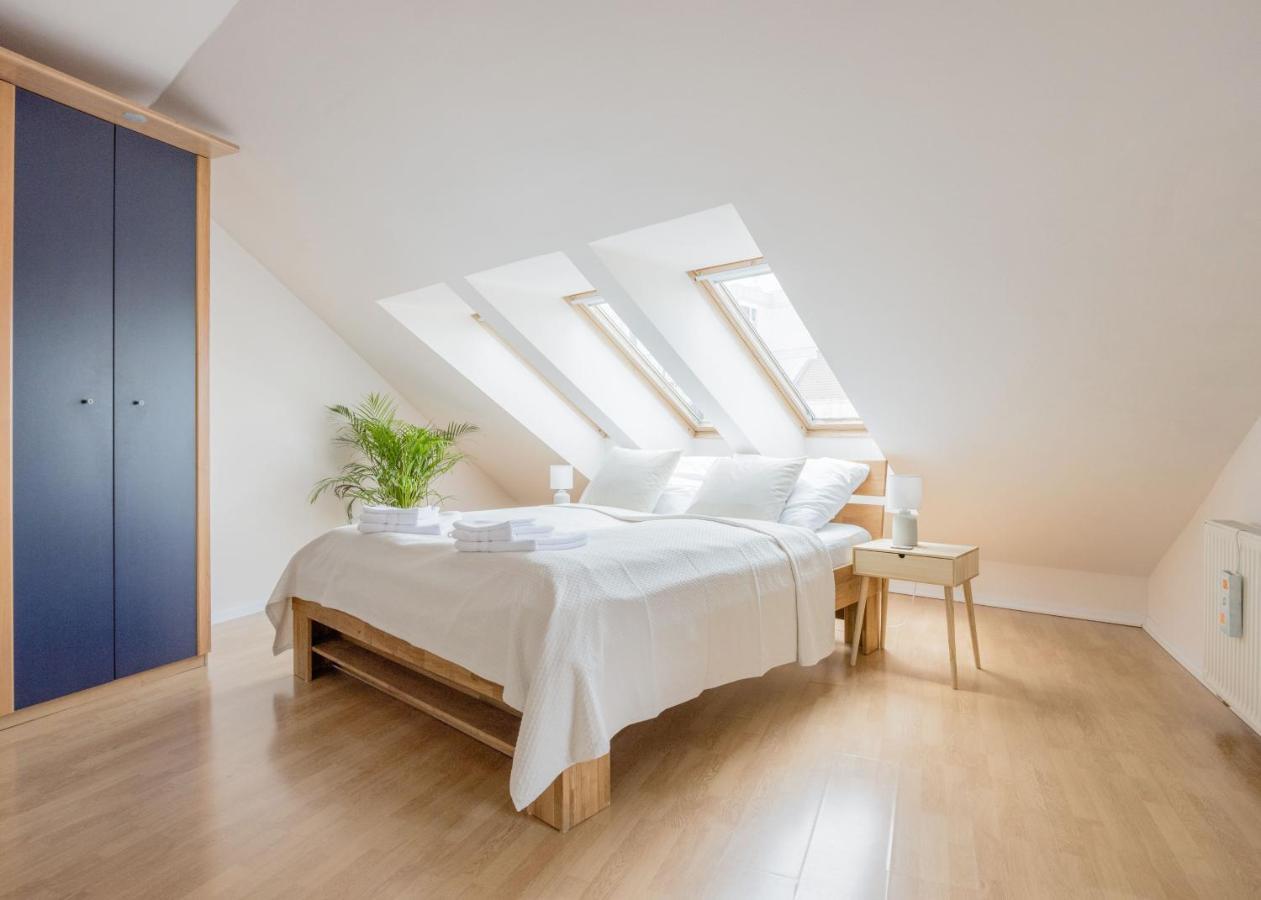 Bright And Spacious Penthouse W/ Terrace & Parking Budapest Kültér fotó